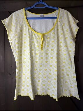 Yellow Floral Scoop-Neck Short Sleeve Tee with Front Tie